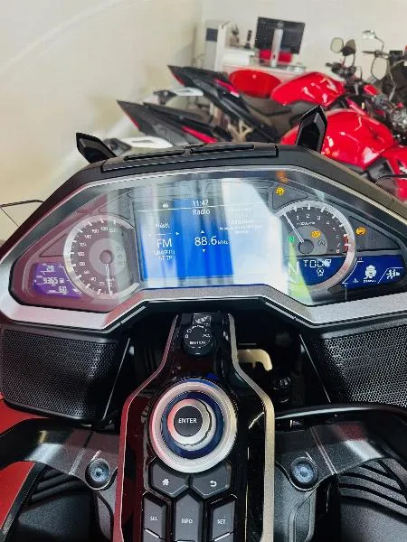 GL 1800 GOLDWING TOURING DCT
