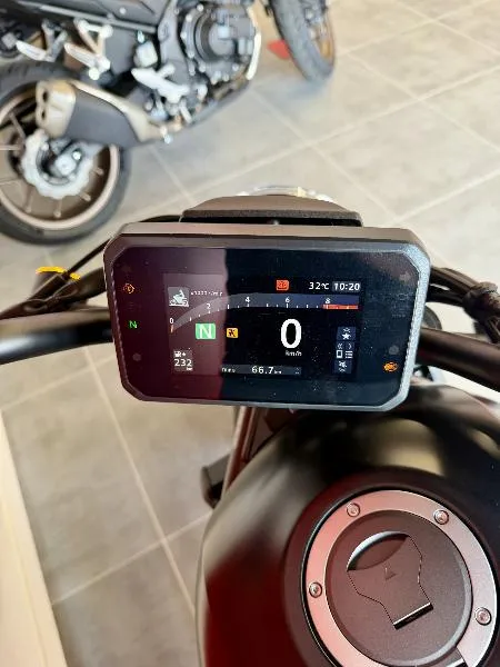 CMX 1100 REBEL