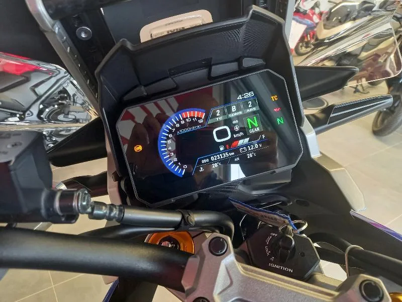 DL VSTROM 1050DE