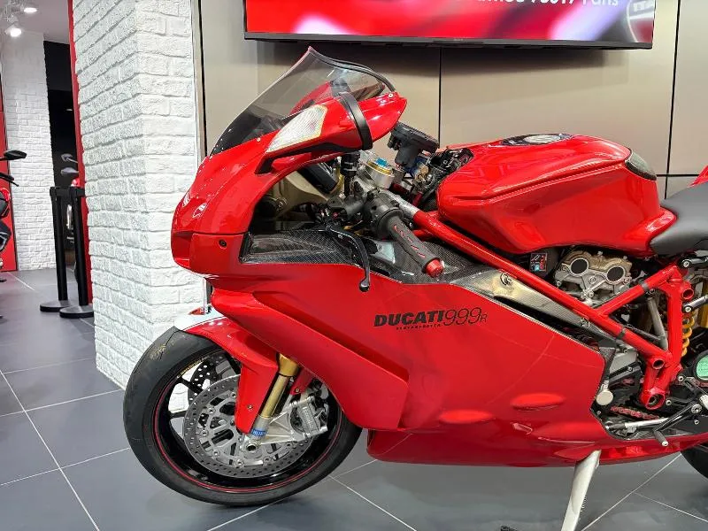 999 R