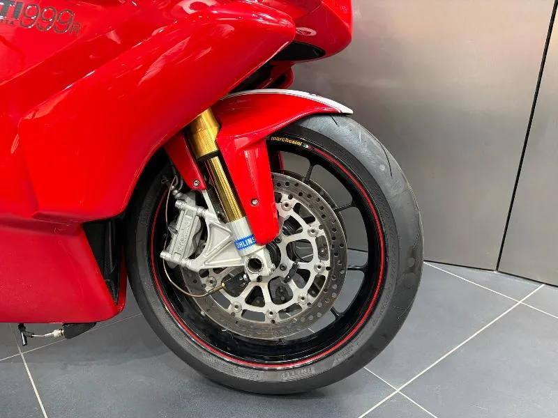 999 R