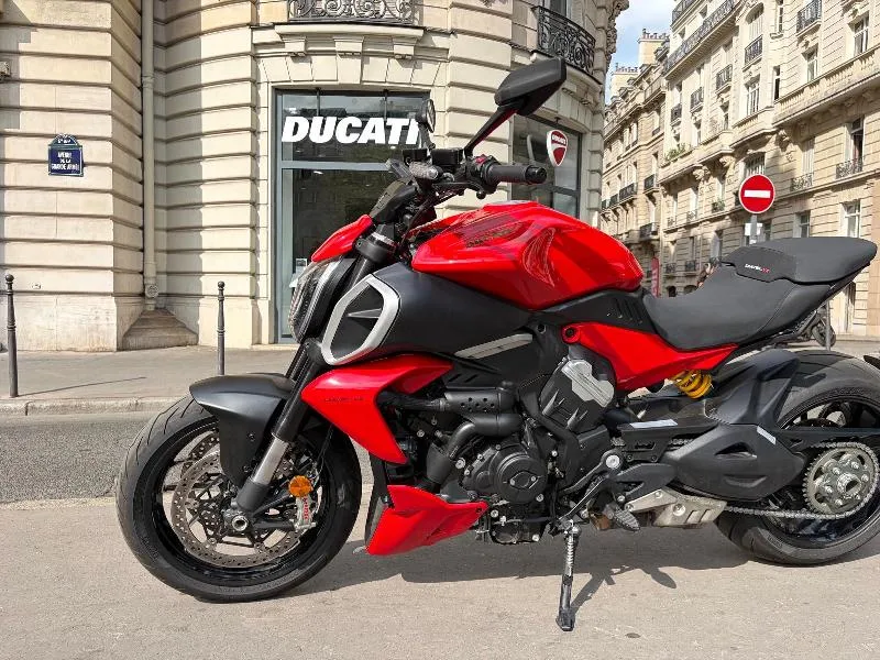 DIAVEL V4