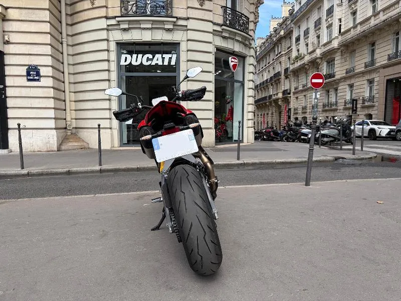 HYPERMOTARD