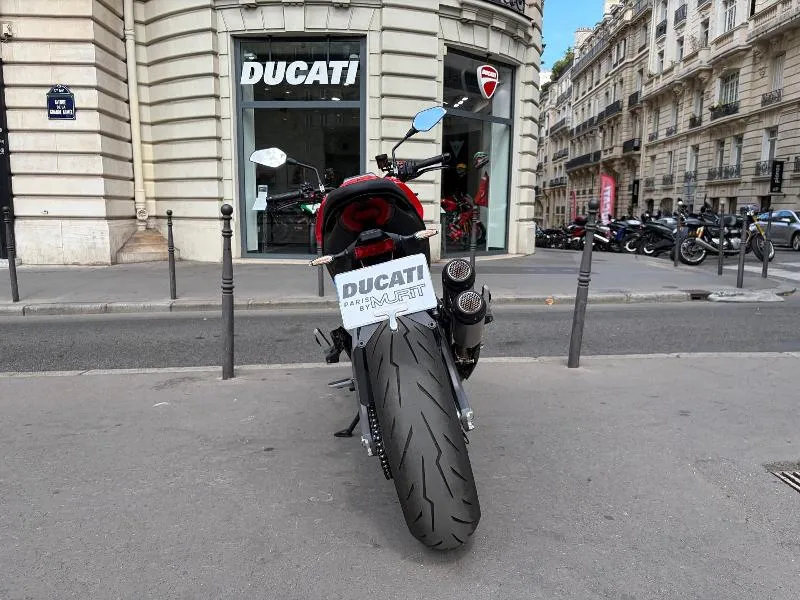 MONSTER 900