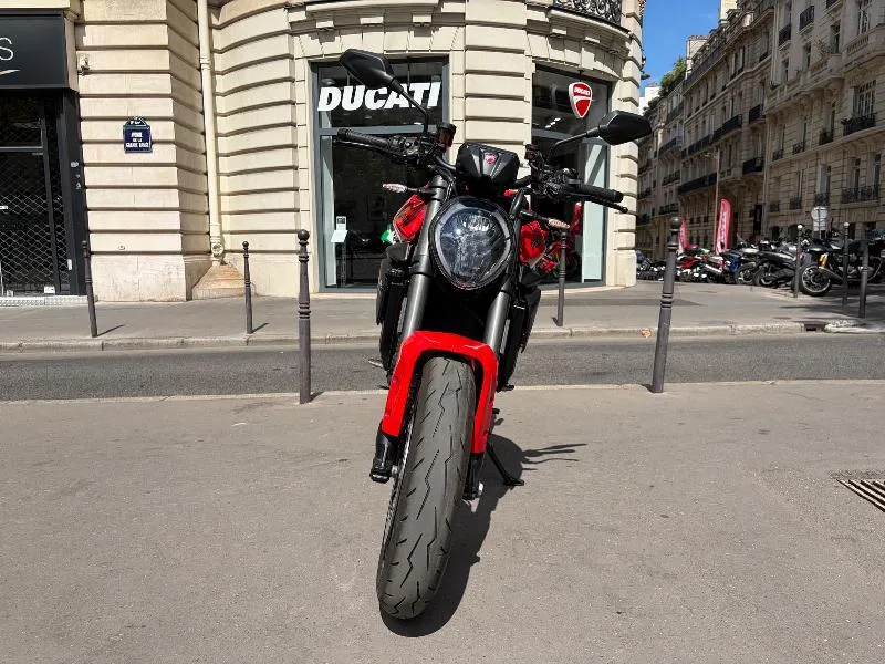MONSTER 900