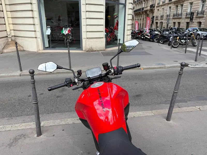 MONSTER 900