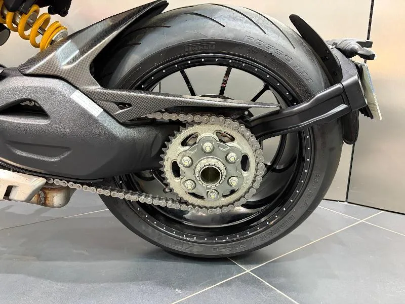 DIAVEL V4