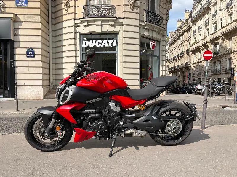 DIAVEL V4