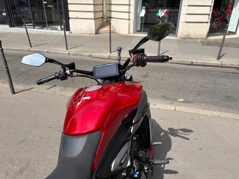 DIAVEL DARK