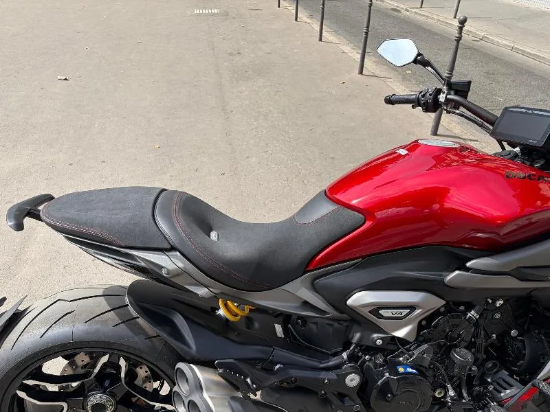 DIAVEL DARK