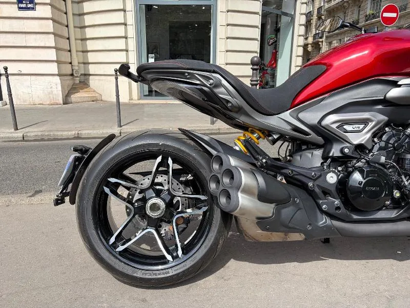DIAVEL DARK