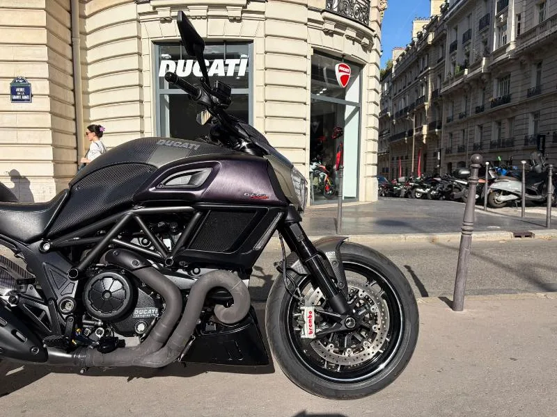 DIAVEL CARBON