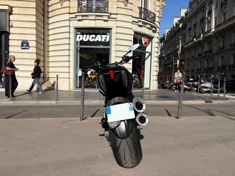 DIAVEL CARBON