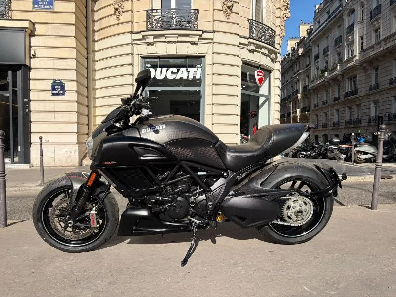 DIAVEL CARBON