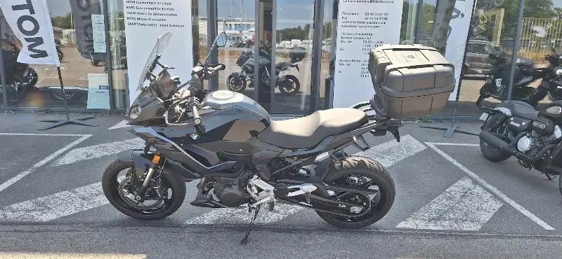 F 900 XR