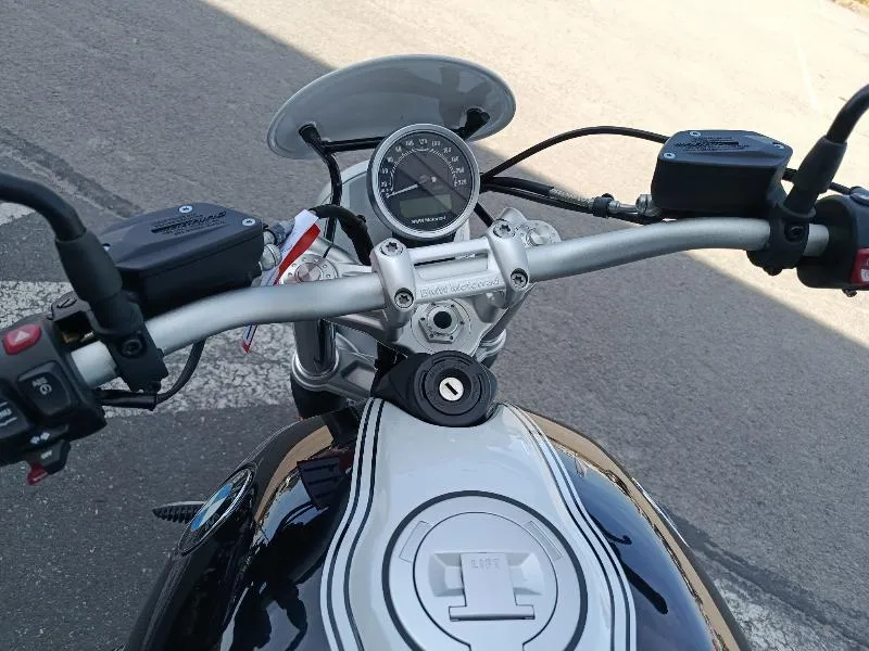 R NineT Scrambler