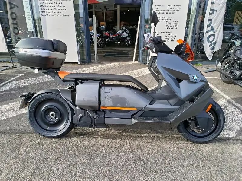 CE 04 AVANTGARDE