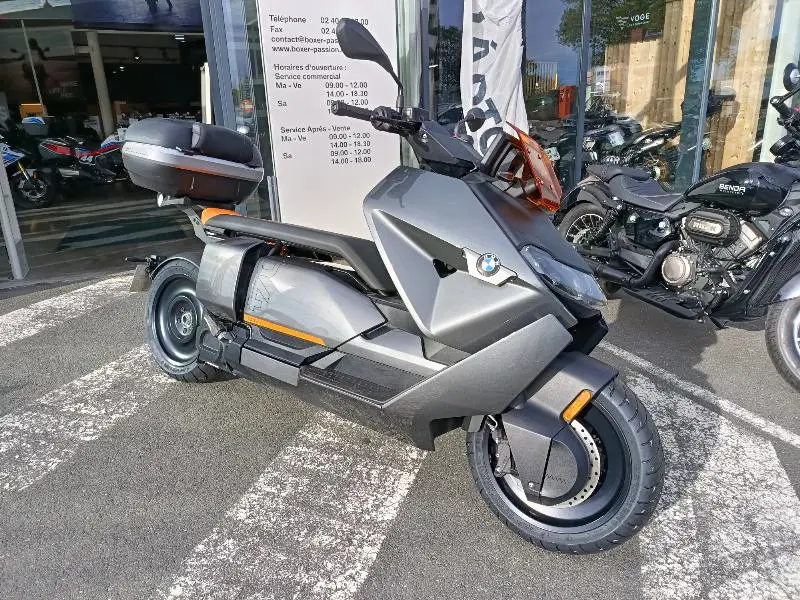 CE 04 AVANTGARDE