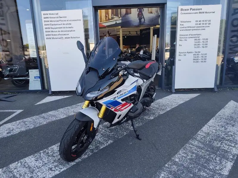 R 1300 RS