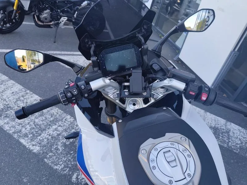 R 1300 RS