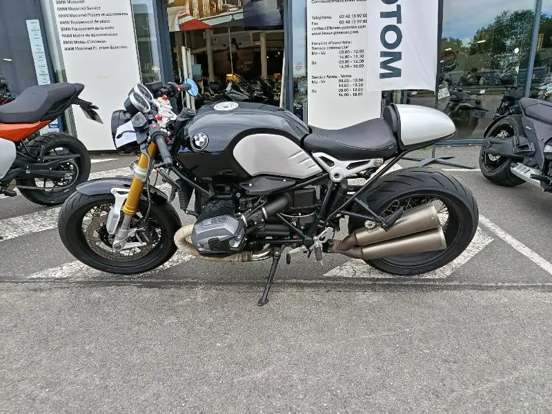 R NineT