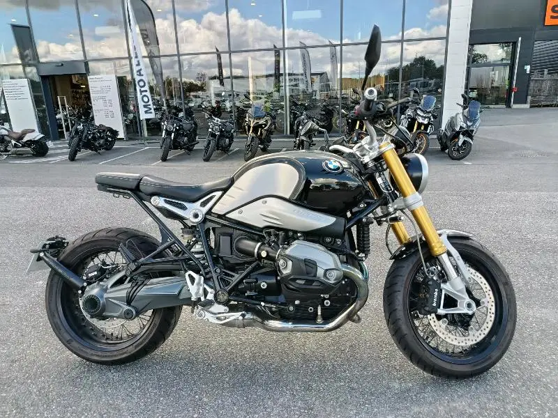 R NineT
