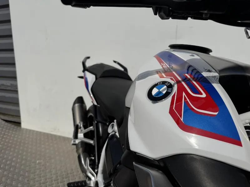 R 1200 R