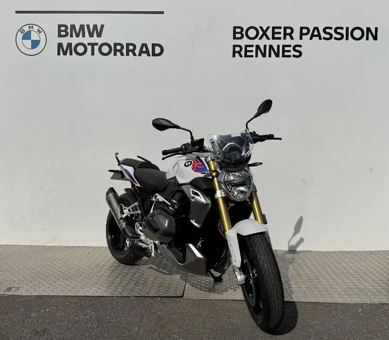 R 1200 R