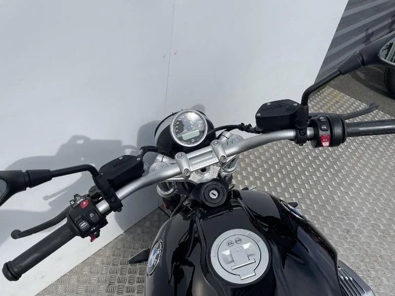 R NineT PURE