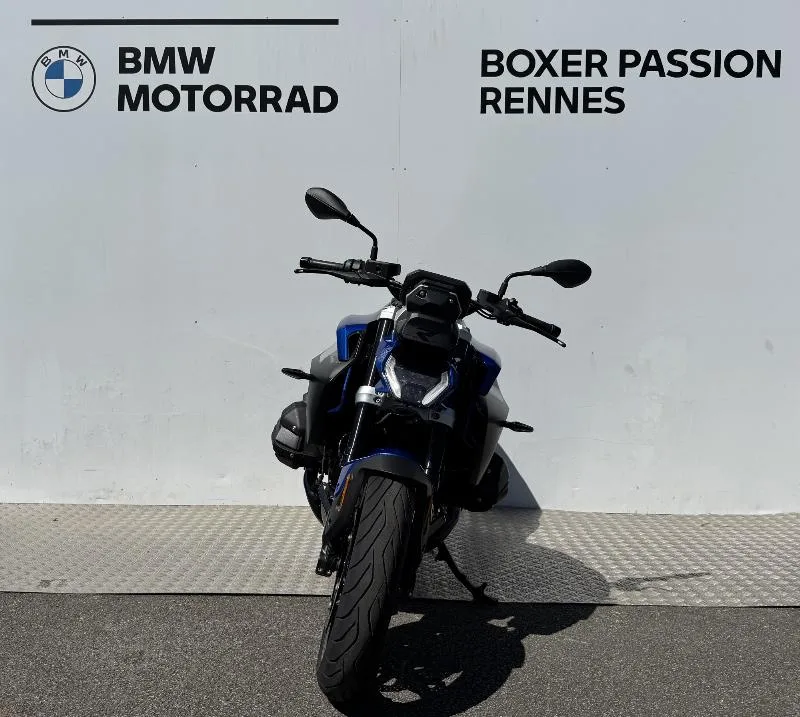 R 1300 R