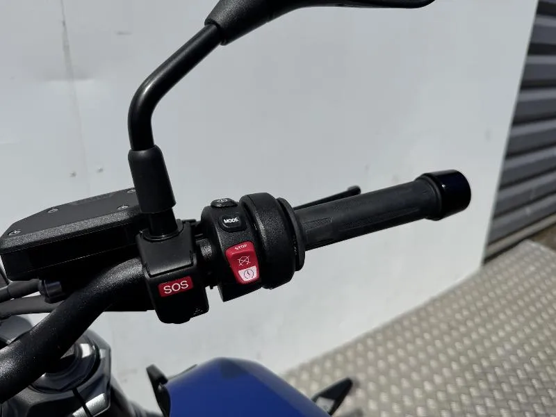R 1300 R