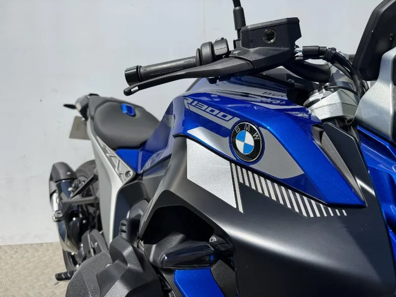 R 1300 R
