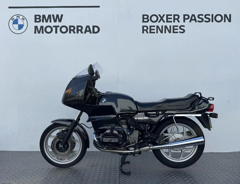 R 100 RS