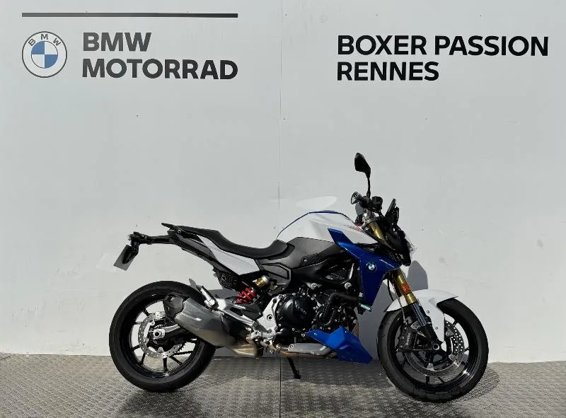 F 900 R