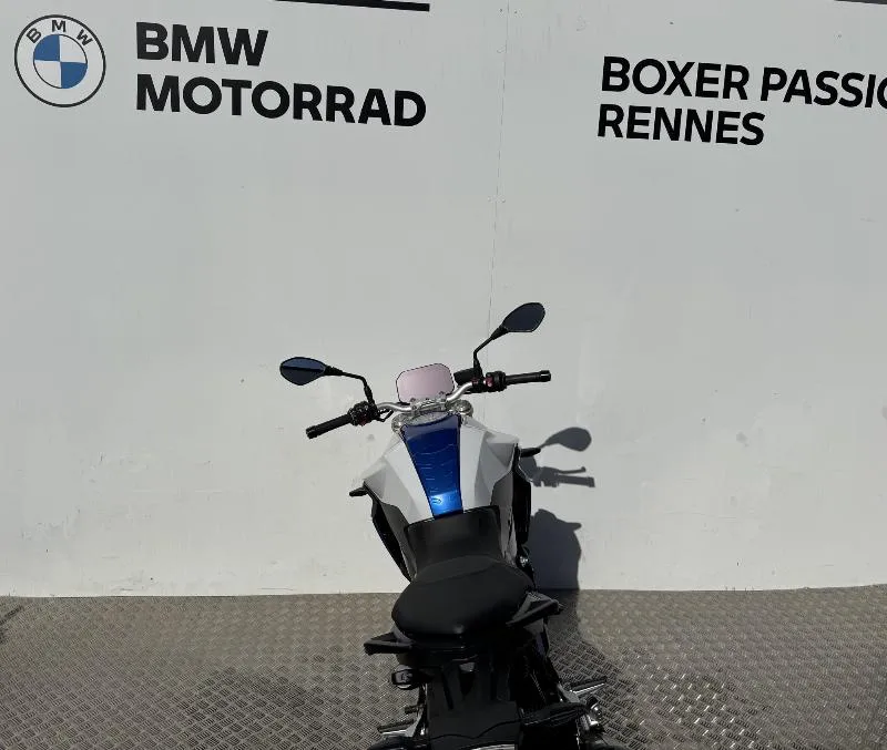 F 900 R