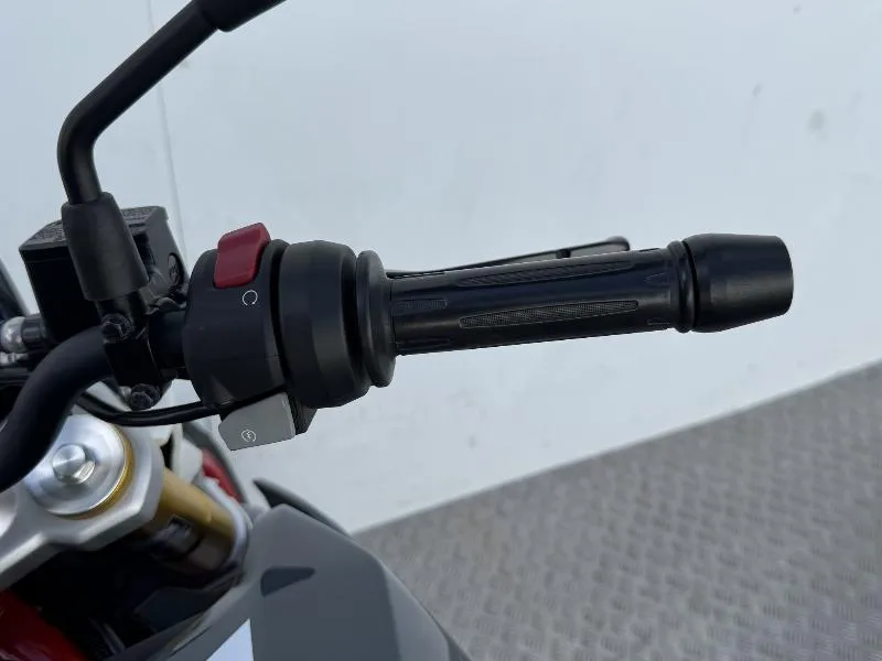 G 310 R