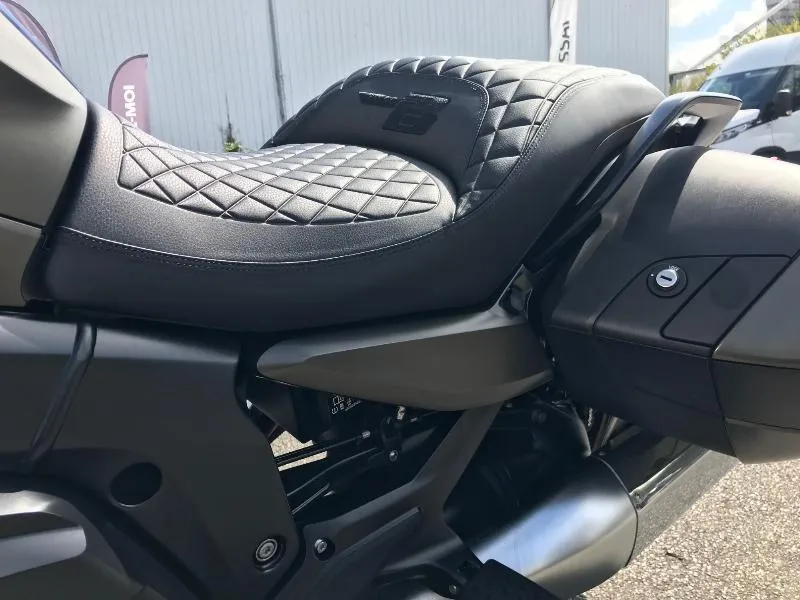 K 1600 B