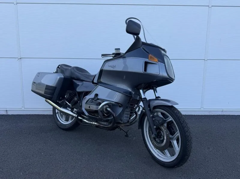 R 100 RT
