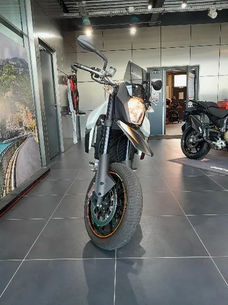 990 SMR