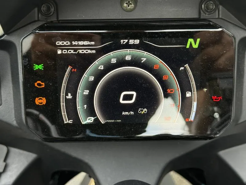 MT 700
