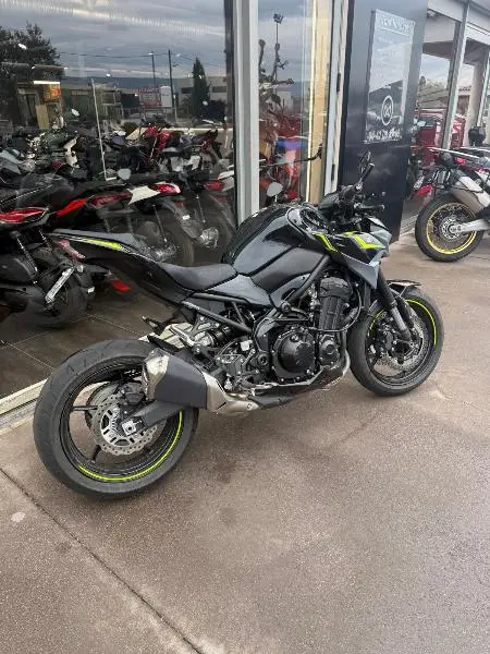 Z 900