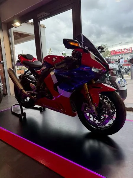 CBR 1000  RRR FIREBLADE SP