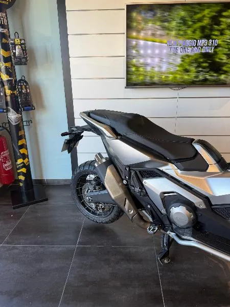 XADV 750 DCT