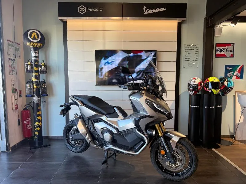 XADV 750 DCT