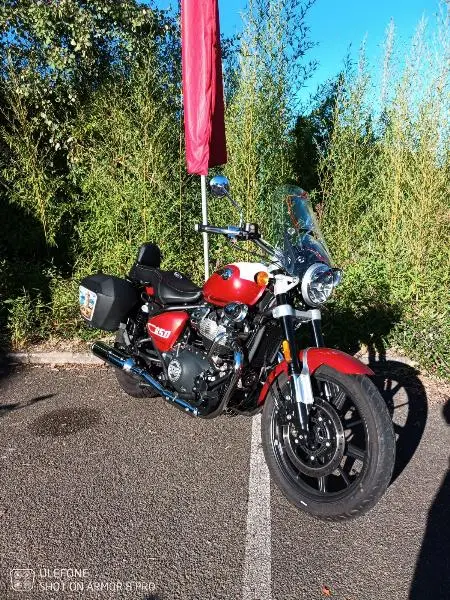 SUPER METEOR 650