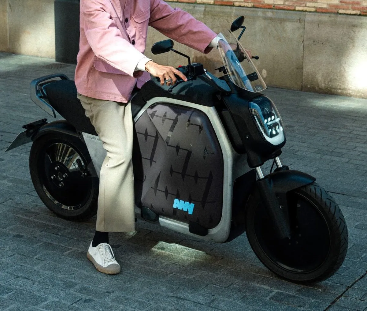 ANY Mobility LUV1 2027 - 12