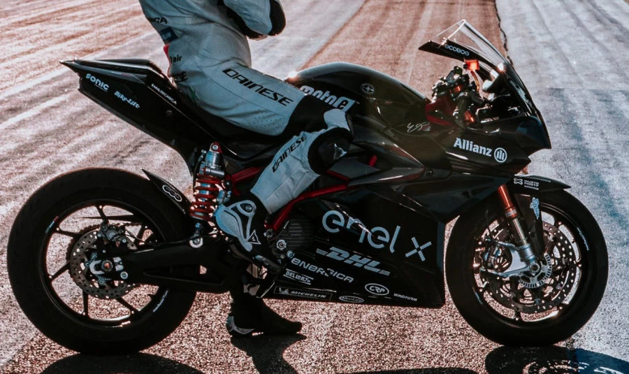 Energica Ego Corsa 2022 - 6