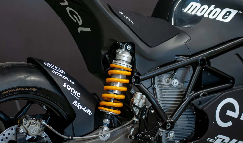 Energica Ego Corsa 2022 - 8
