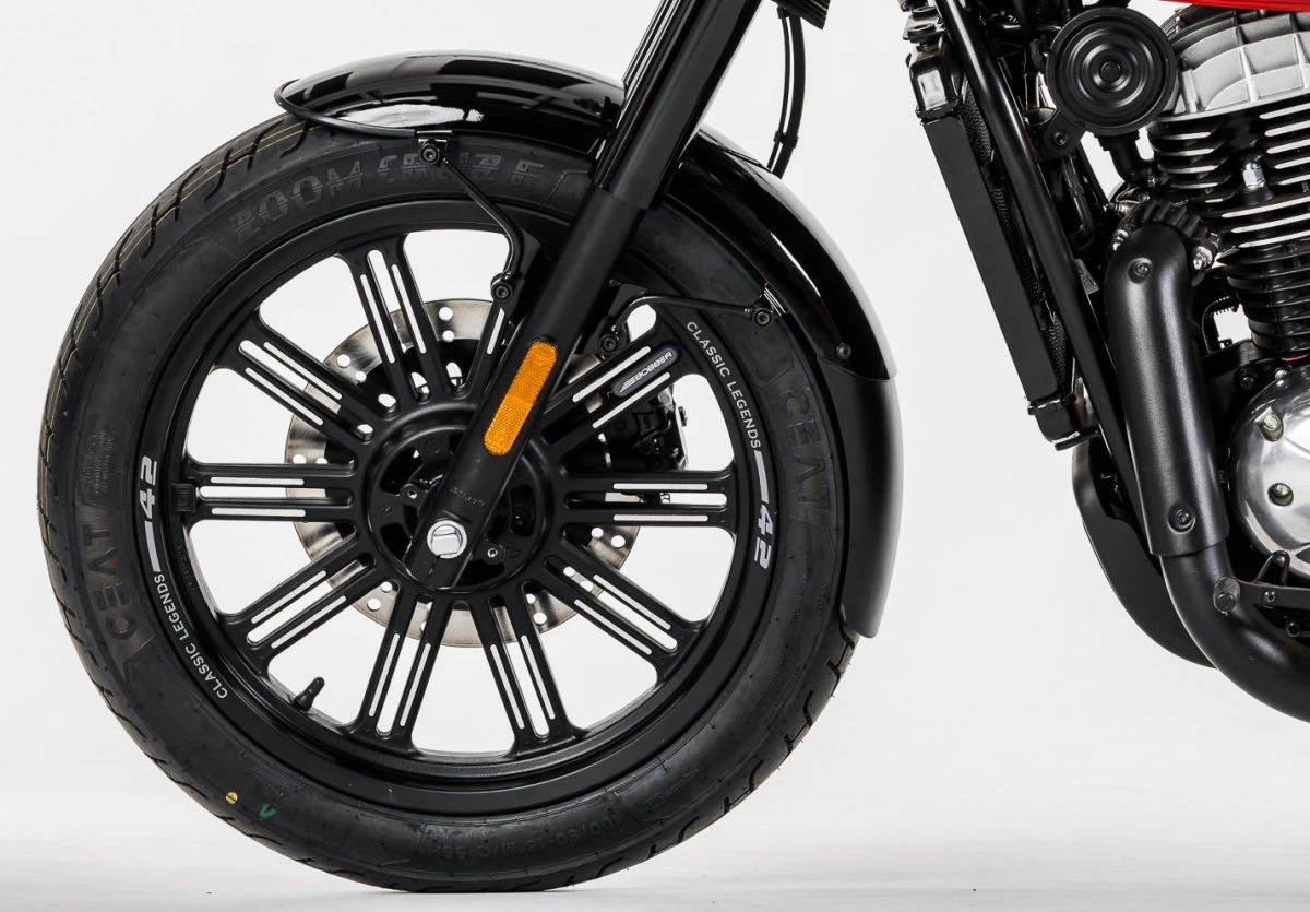 Jawa 42 Bobber 2026 - 11