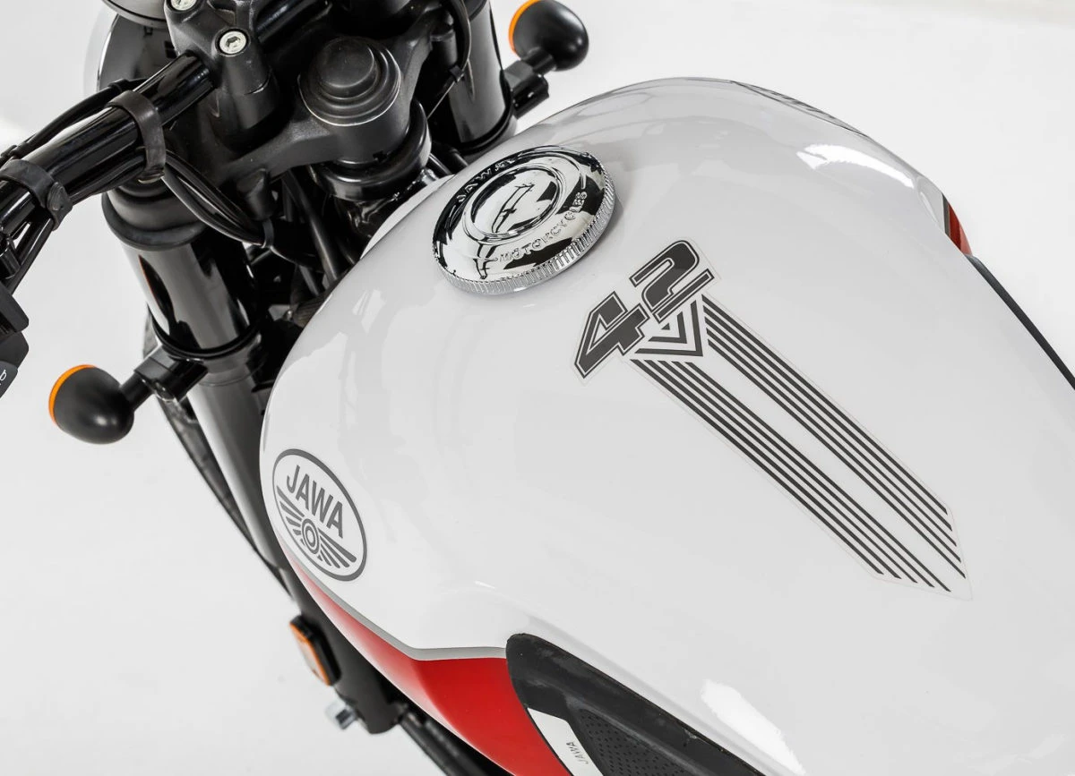 Jawa 42 Bobber 2026 - 4